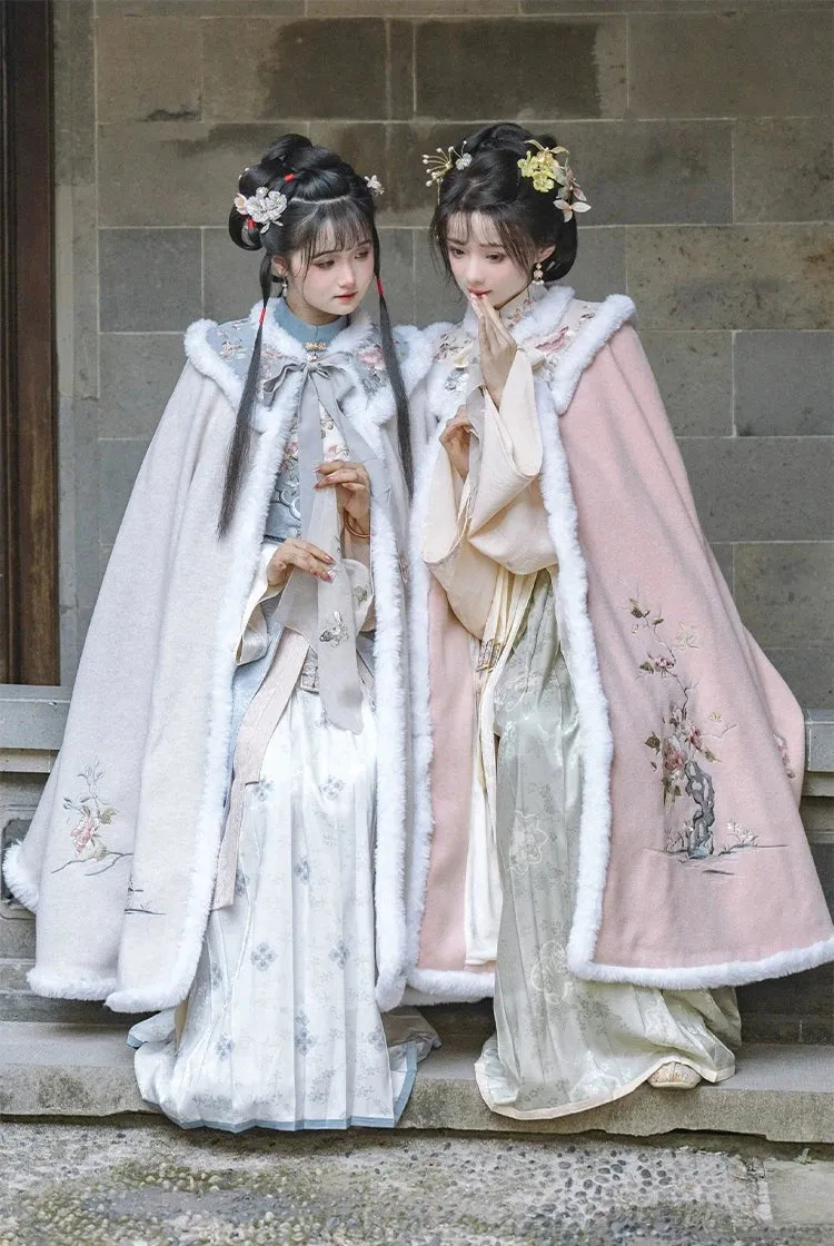 Dong Yu 冬玉 Winter Jade Modern Ming Qing Embroidered Winter Fur Doupeng Cape